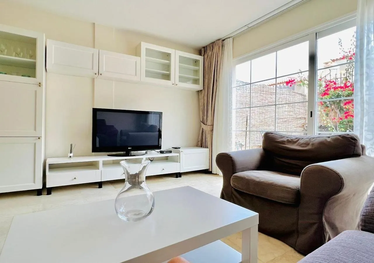Enjoy 1 Bedroom Palm Mar Next To Pool By Aqua Vista Tenerife Palm-mar