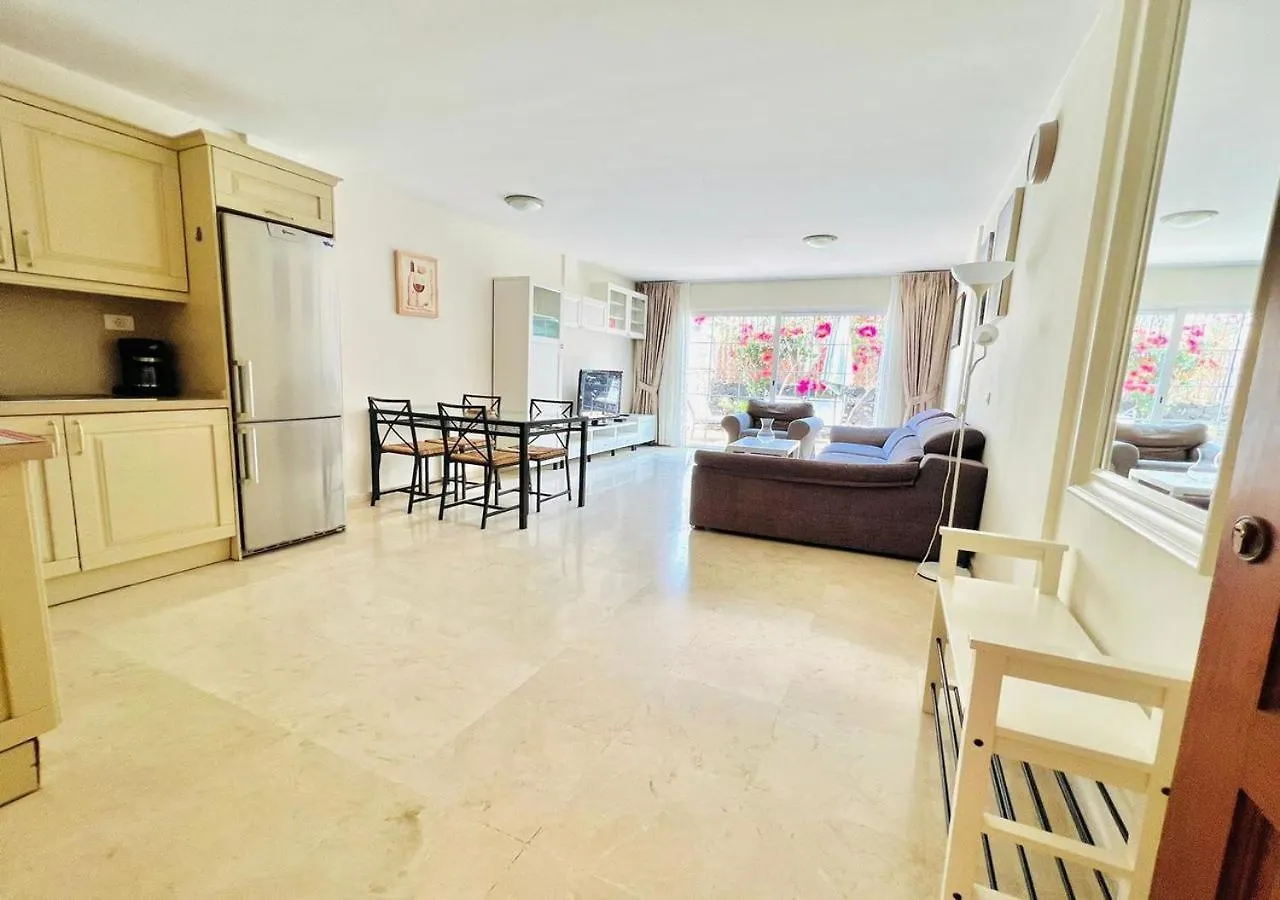 Enjoy 1 Bedroom Palm Mar Next To Pool By Aqua Vista Tenerife Appartement